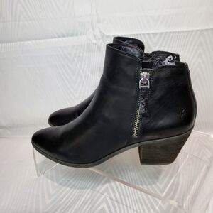 Frye Judith Black Double Zipper Leather Booties Size 8